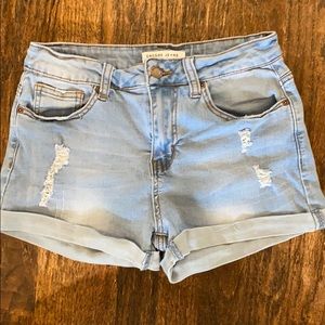 Encore jean shorts jr size 7, good condition!